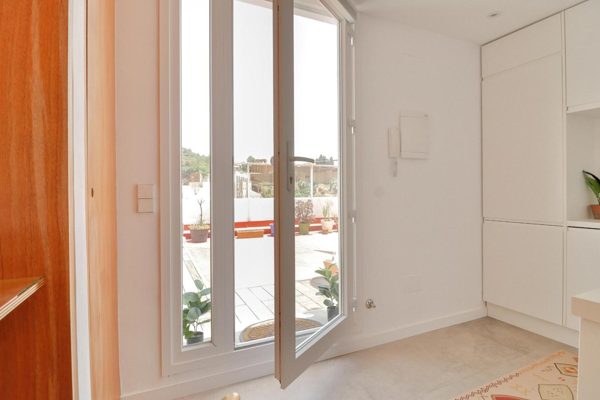 C83 Cosy Penthouse With Terrace Old Town